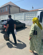 Сегодня в Карабулаке семьи погибших в 2024 году при исполнении служебных обязанностей сотрудников органов правопорядка получили продуктовую помощь.